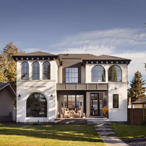 Első eladó ingatlan